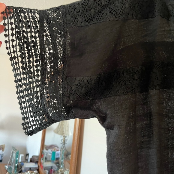 Blouse - Picture 2 of 2